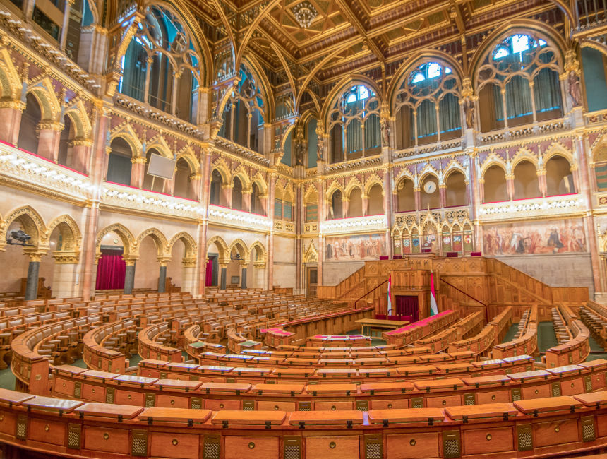 visit parliament building budapest