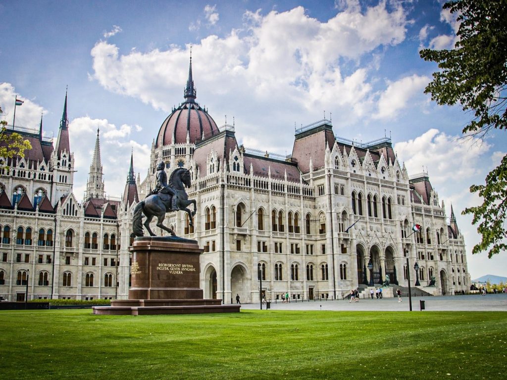 visit parliament building budapest